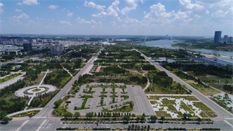 標(biāo)題：鄂爾多斯站立的文字文化主題公園
瀏覽次數(shù)：1989
發(fā)表時(shí)間：2020-10-16